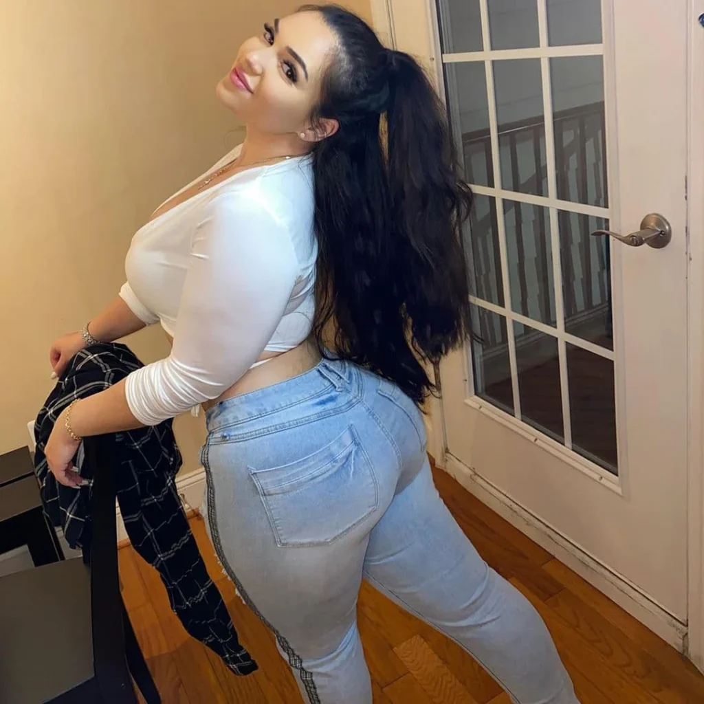 Vicky Hubicki  Biography